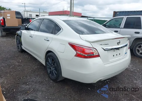 2014 Nissan Altima 2.5 S z USA, uszkodzony, nr VIN 1N4AL3AP2EN221611